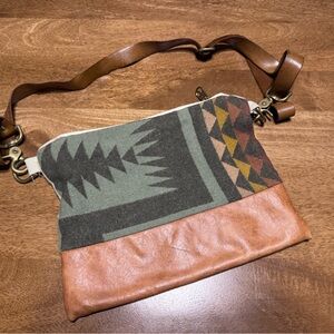 Rais Case Fanny Pack